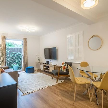 Lovely 1 Bed Apartment With Free Parking & Garden CBG Exterior foto